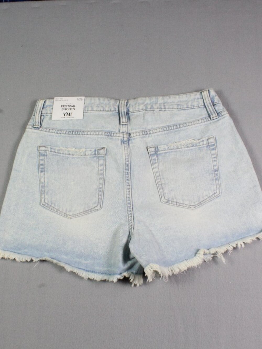 YMI Festival Shorts Women's 7/28 High Rise Light Wash Distressed Cutoff Denim NW - Picture 4 of 7